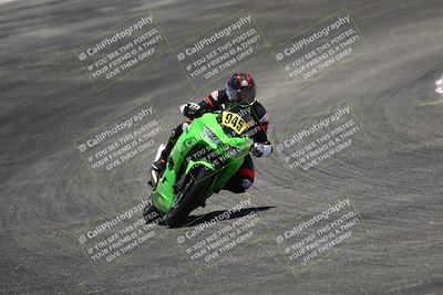 media/Jun-05-2022-WERA (Sun) [[64b01df28d]]/Race 4 and 6 LW twins superstocclumbman E superstock F superstock/